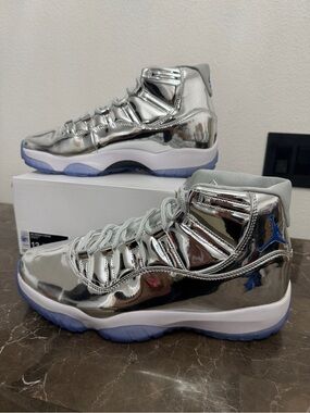Air Jordan 11, Men’s Size 13
